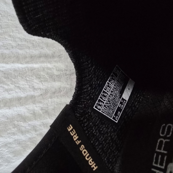 Skechers Women's Black Athletic Shoes - Picture 4 of 4